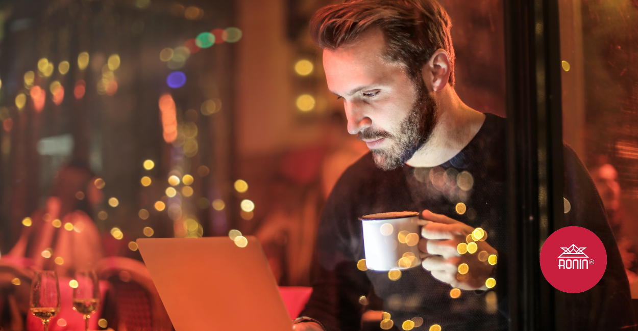 Día del Internauta, el conocimiento del mundo en la punta de tus dedos